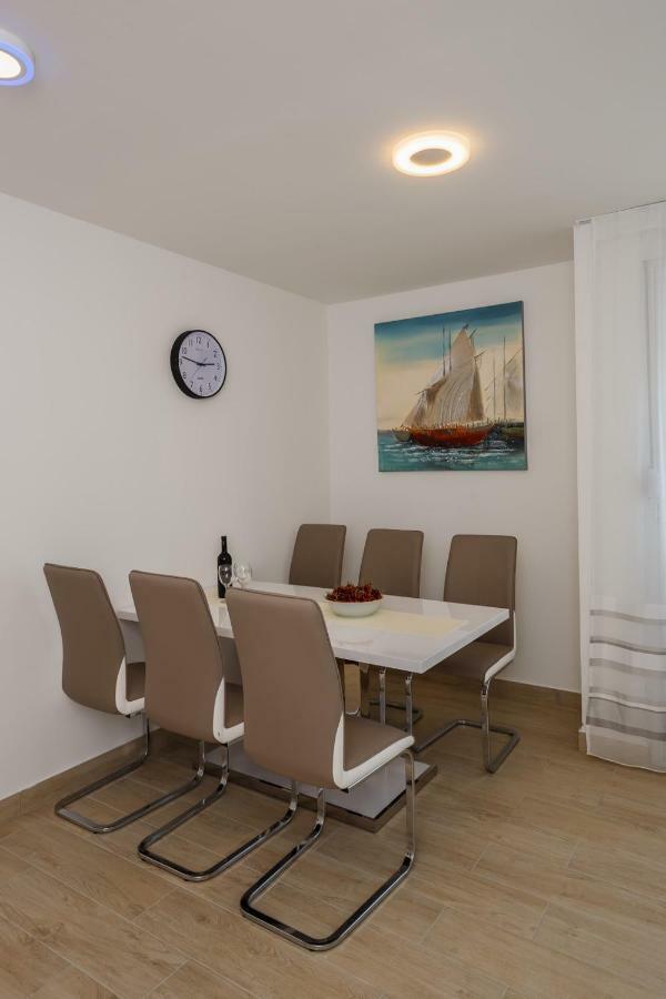 Apartment Bambi Spalato Esterno foto
