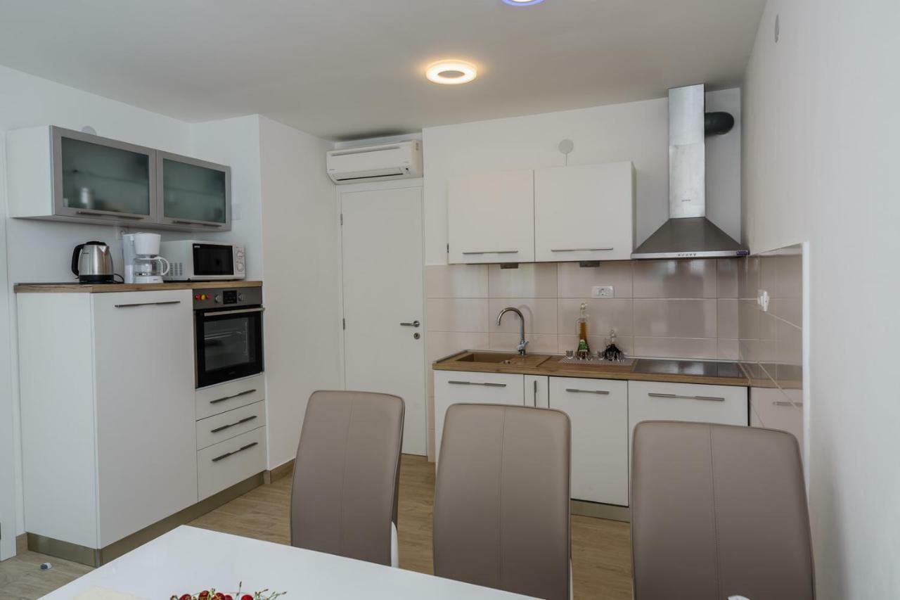 Apartment Bambi Spalato Esterno foto