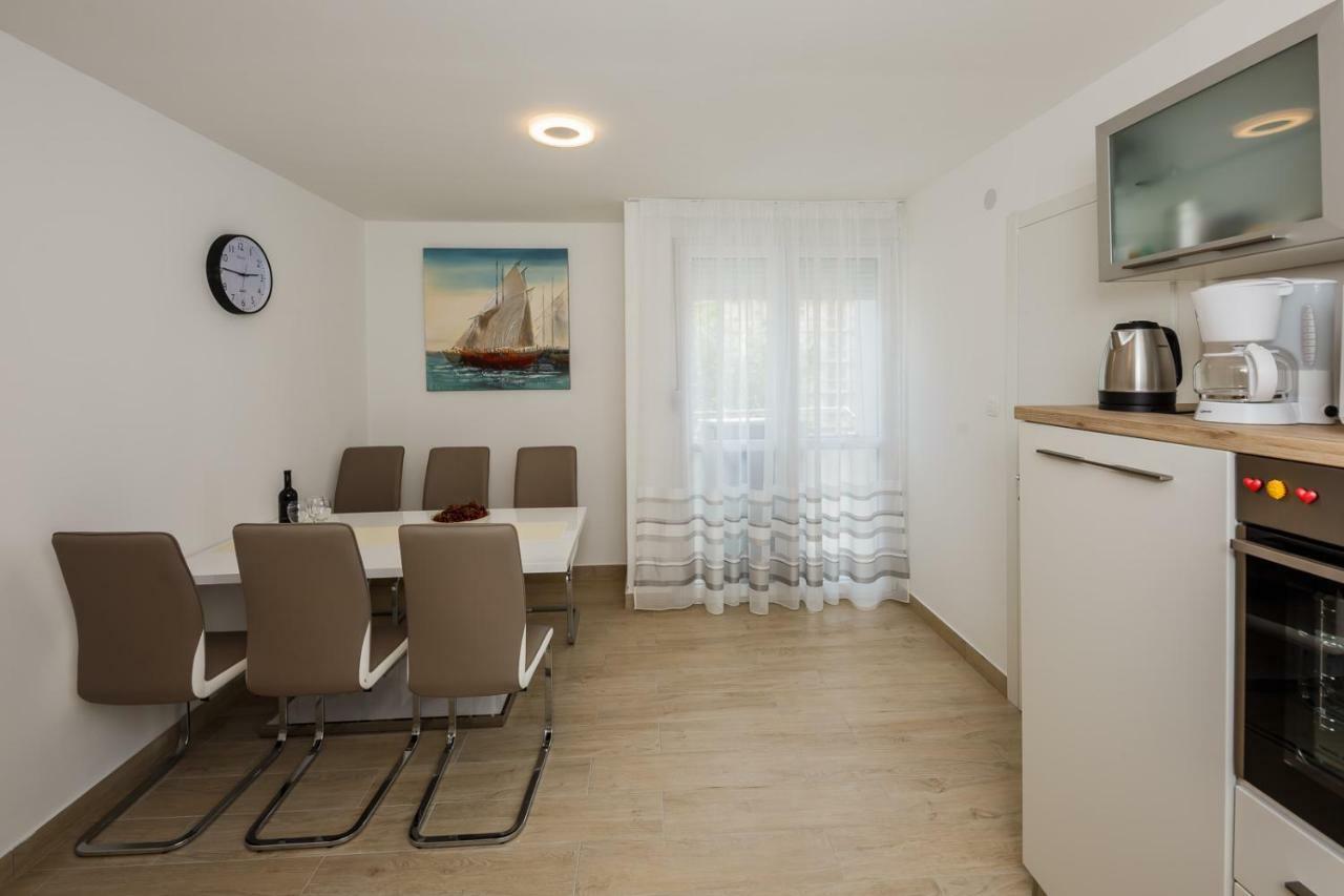 Apartment Bambi Spalato Esterno foto
